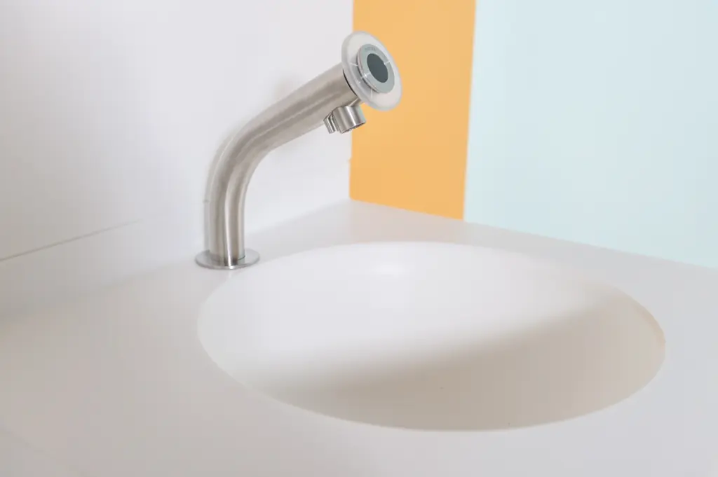 Armaturen für Dentalzeilen